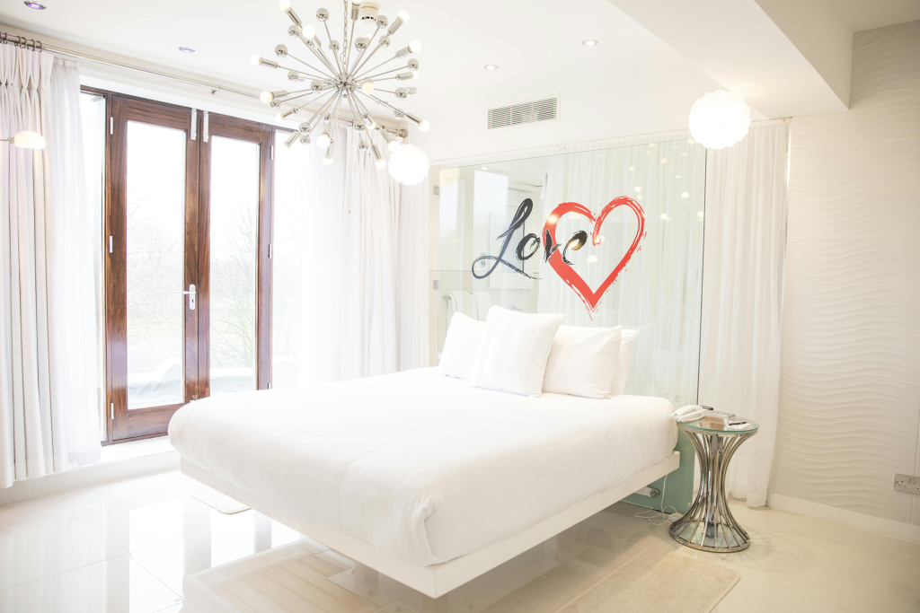 Luxury art deco hotel in Doncaster Signature room